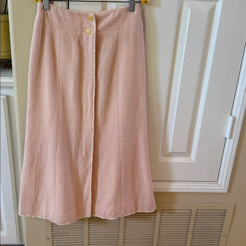 Vintage CHANEL tweed  Maxi Skirt in pastel pink size 38 pristine condition